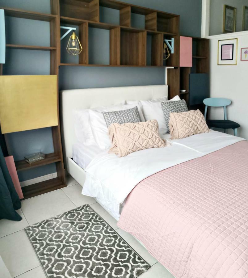 Cozy Getaway In Nicosia Apartment Bagian luar foto