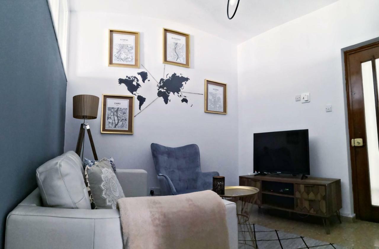 Cozy Getaway In Nicosia Apartment Bagian luar foto