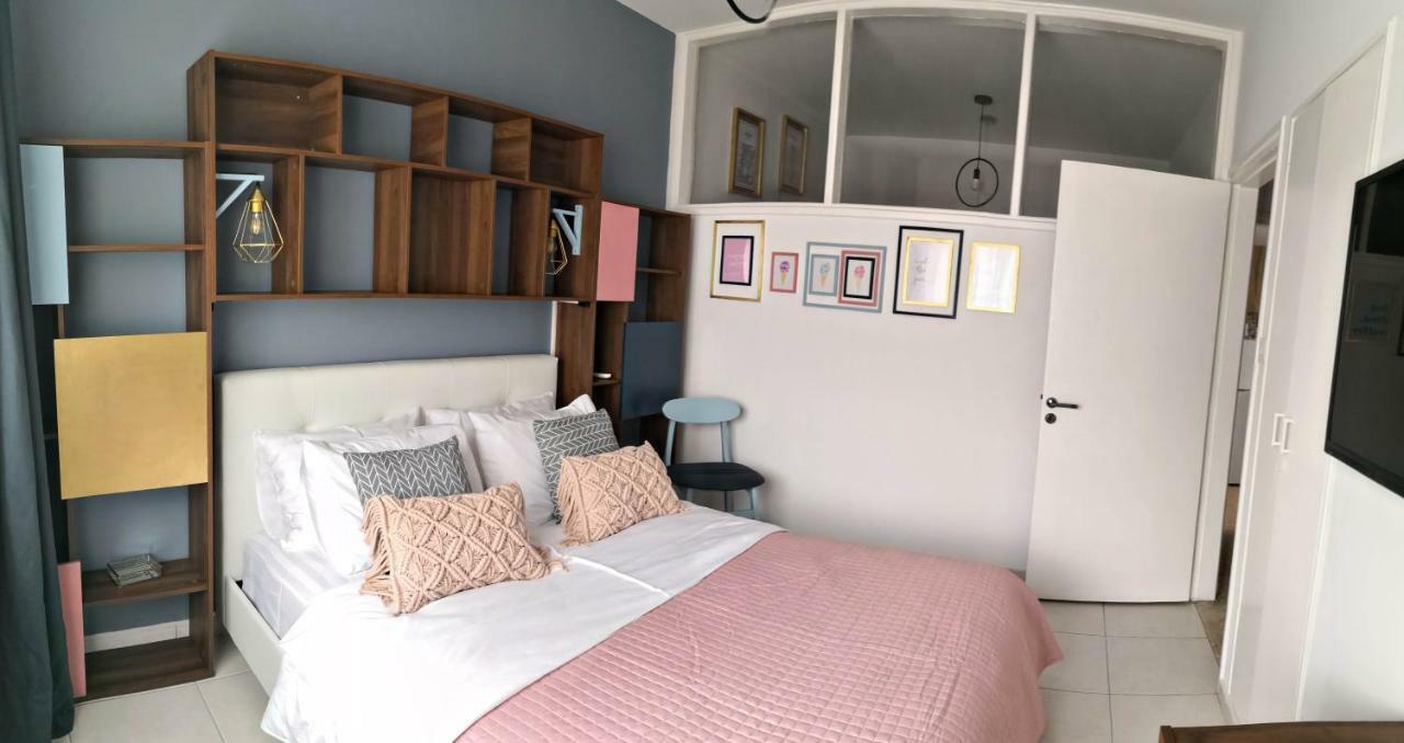 Cozy Getaway In Nicosia Apartment Bagian luar foto