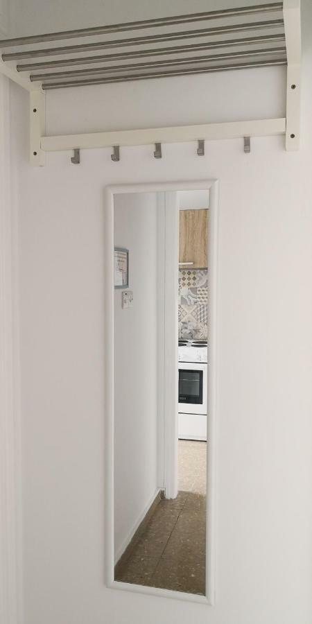 Cozy Getaway In Nicosia Apartment Bagian luar foto