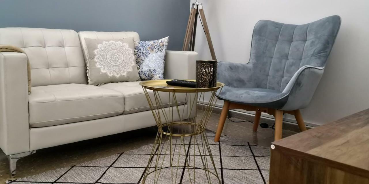 Cozy Getaway In Nicosia Apartment Bagian luar foto